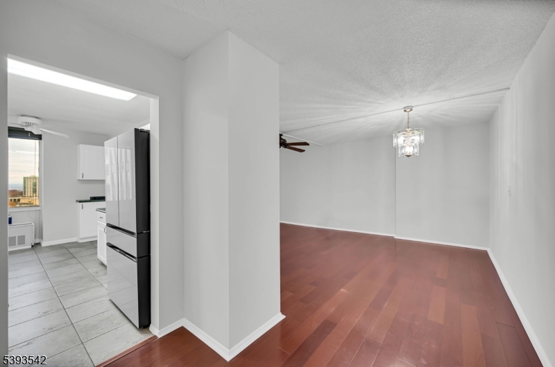 Winston Towers 300 - Residential