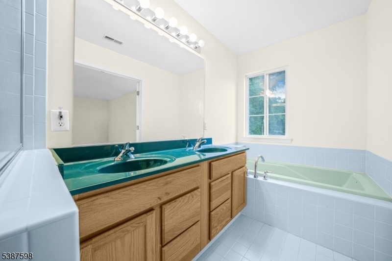 Country Oaks - Residential