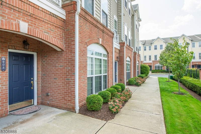 View Belleville Twp., NJ 07109 townhome