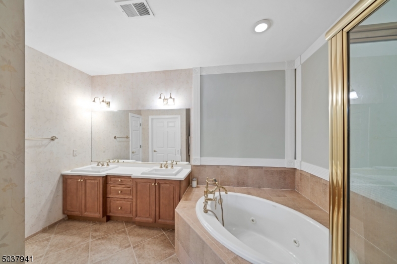 Regency Club - Residential Lease