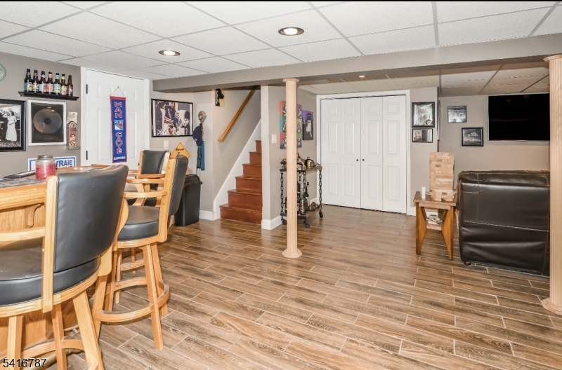 OAK RIDGE - Residential