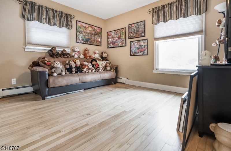 OAK RIDGE - Residential