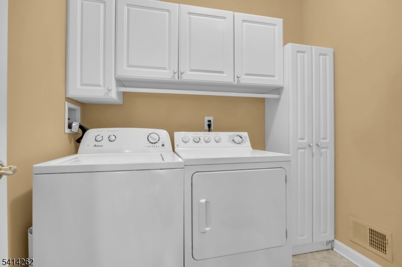 CANAL WALK - Residential