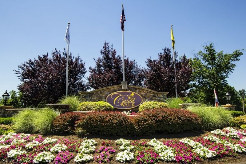 CANAL WALK - Residential