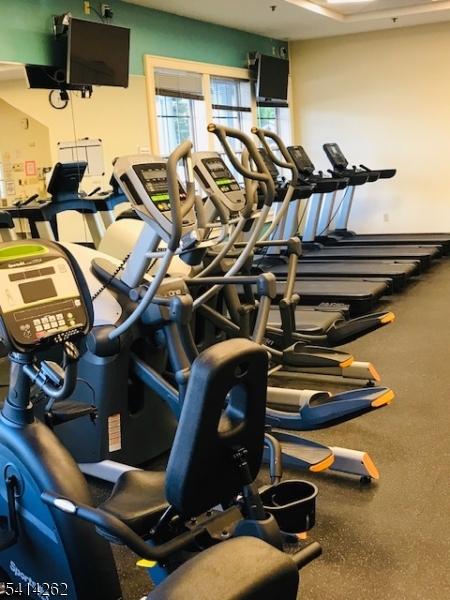 CANAL WALK - Residential