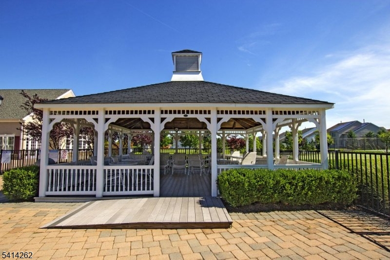 CANAL WALK - Residential