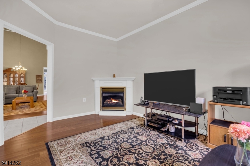 CANAL WALK - Residential