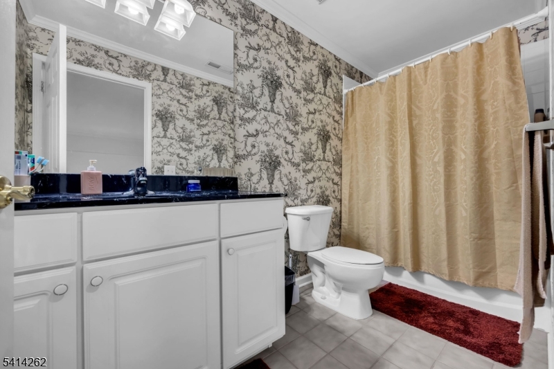 CANAL WALK - Residential