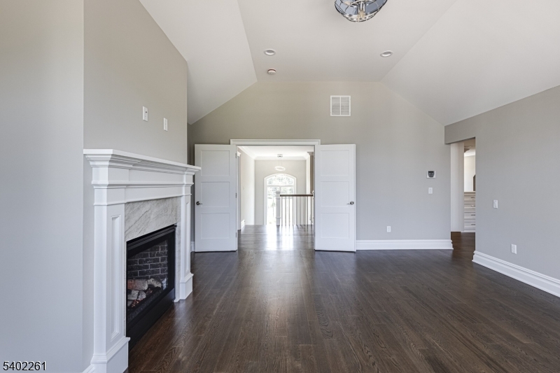 Apogee Pointe Estates - Residential