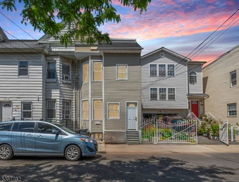 76 Highland Ave Newark City NJ 07104