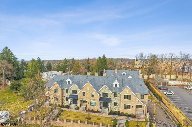 Downtown Summit - Residential