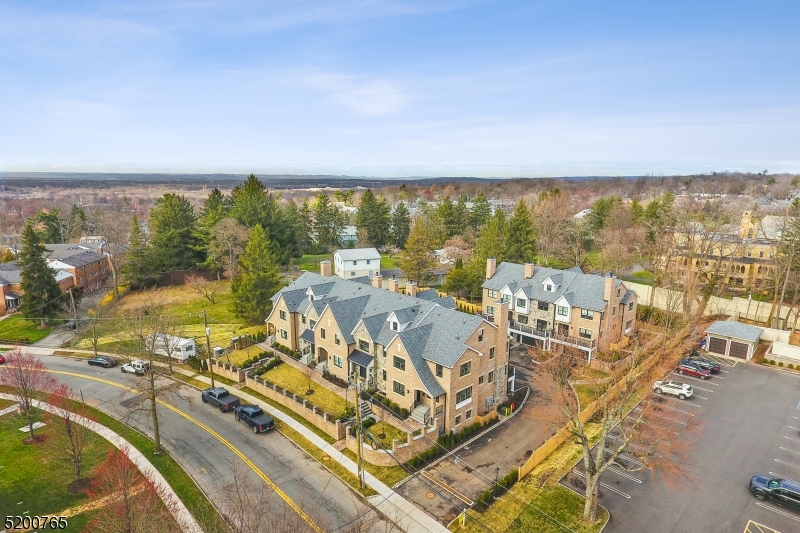 Downtown Summit - Residential