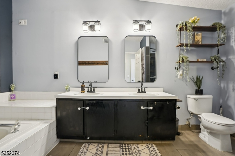 Rose Arbor - Residential