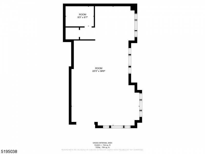 Main image without alt text