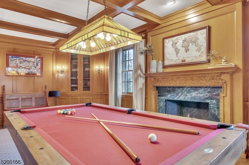 OLD SHORT HILLS - Residential