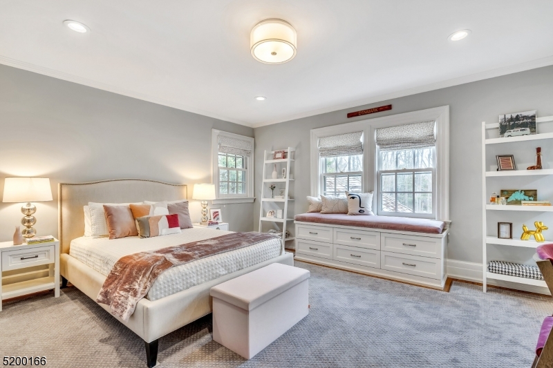 OLD SHORT HILLS - Residential