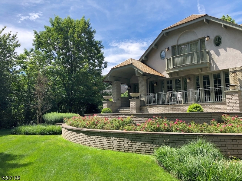 OLD SHORT HILLS - Residential