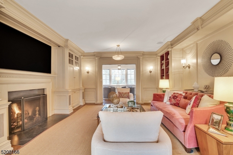 OLD SHORT HILLS - Residential