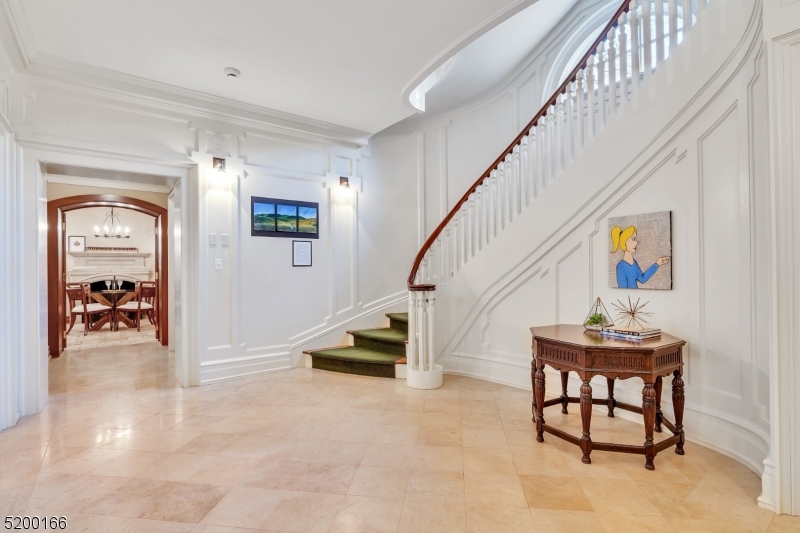 OLD SHORT HILLS - Residential