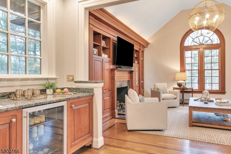 OLD SHORT HILLS - Residential