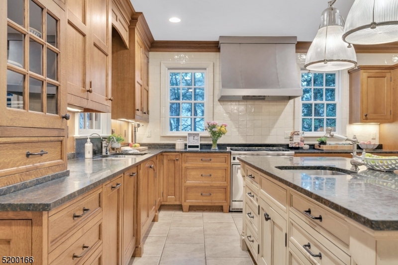 OLD SHORT HILLS - Residential