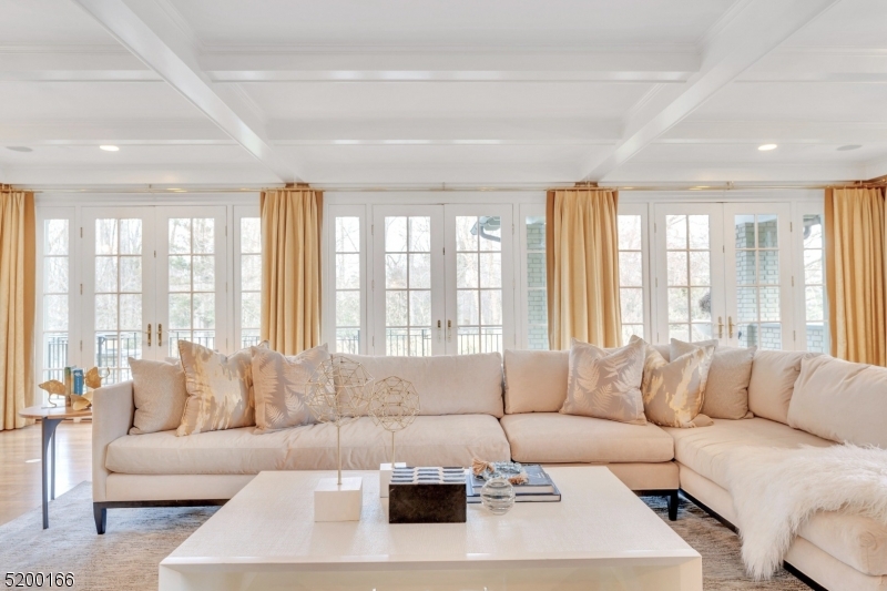 OLD SHORT HILLS - Residential