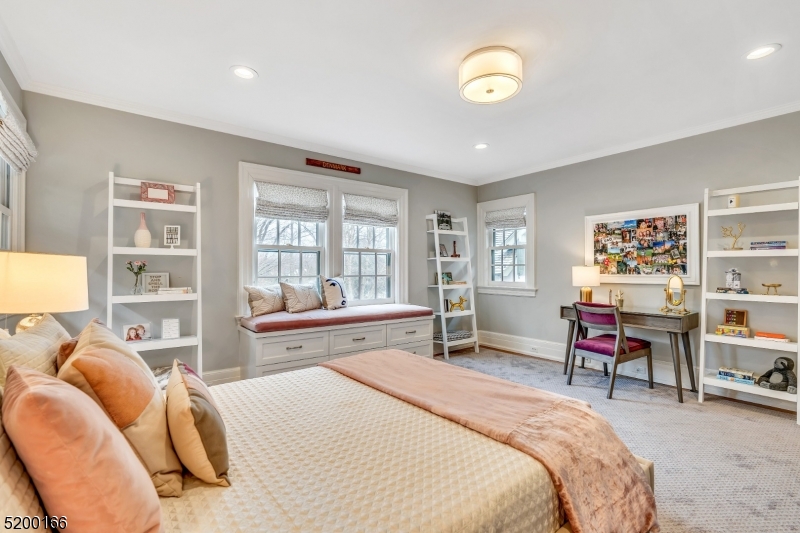 OLD SHORT HILLS - Residential