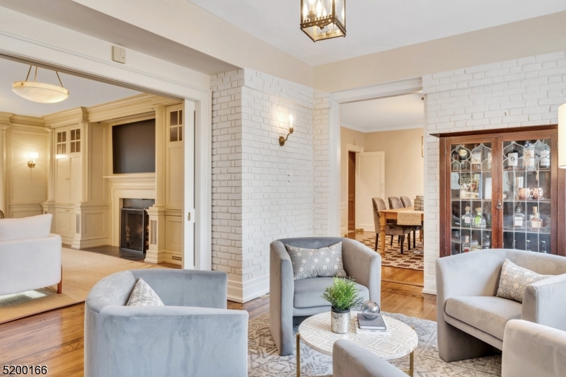 OLD SHORT HILLS - Residential