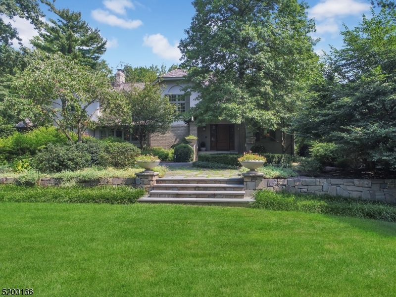 OLD SHORT HILLS - Residential