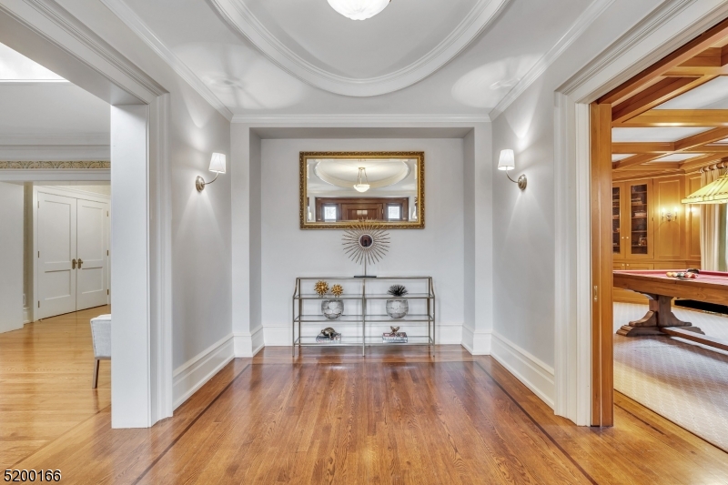 OLD SHORT HILLS - Residential