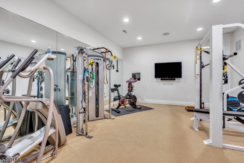 OLD SHORT HILLS - Residential