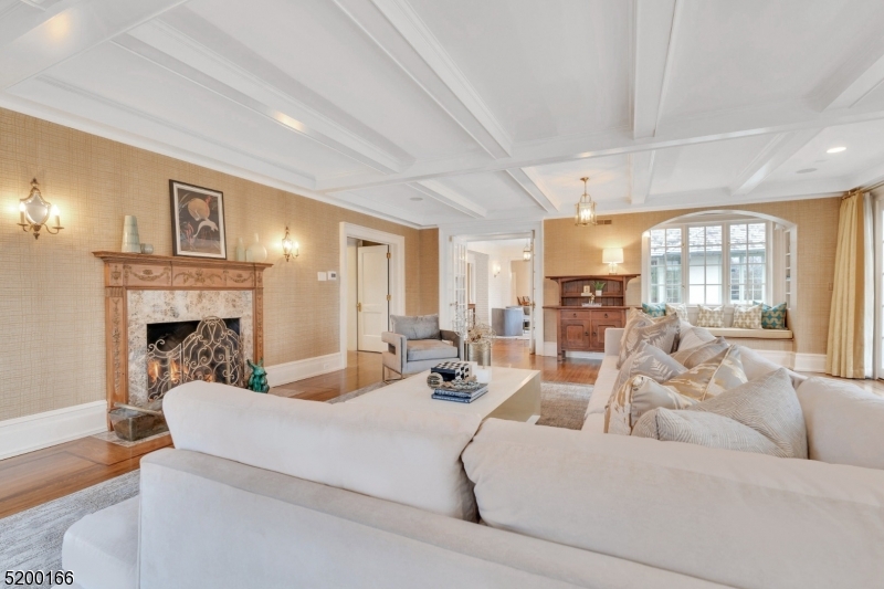 OLD SHORT HILLS - Residential