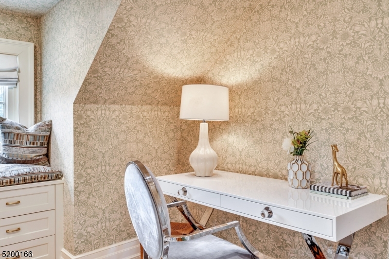 OLD SHORT HILLS - Residential