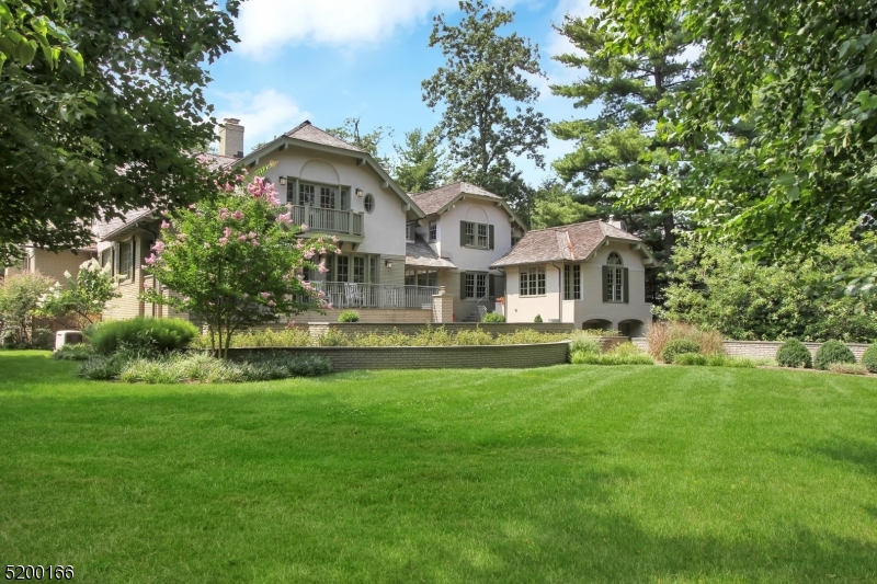 OLD SHORT HILLS - Residential