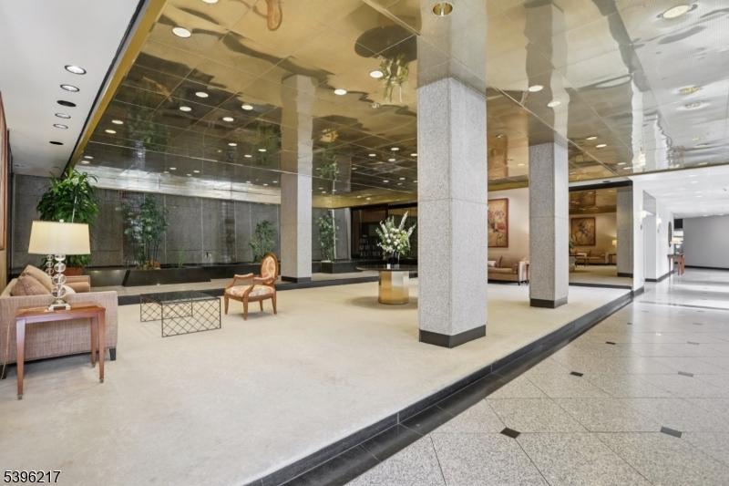 Claridge 2 - Residential