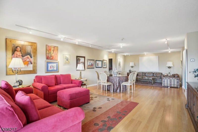 Claridge 2 - Residential