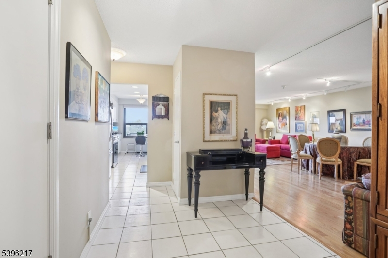 Claridge 2 - Residential