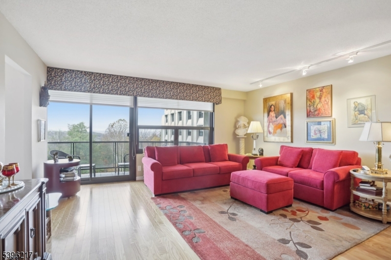 Claridge 2 - Residential