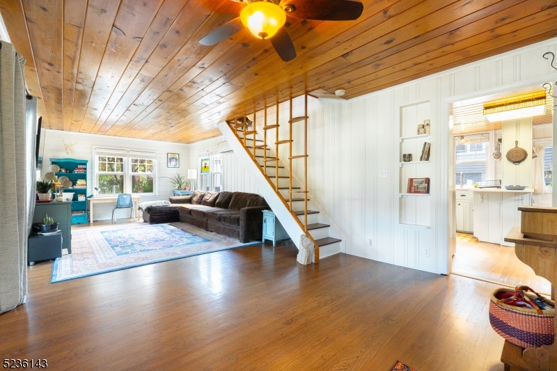 Mount Tabor - Residential