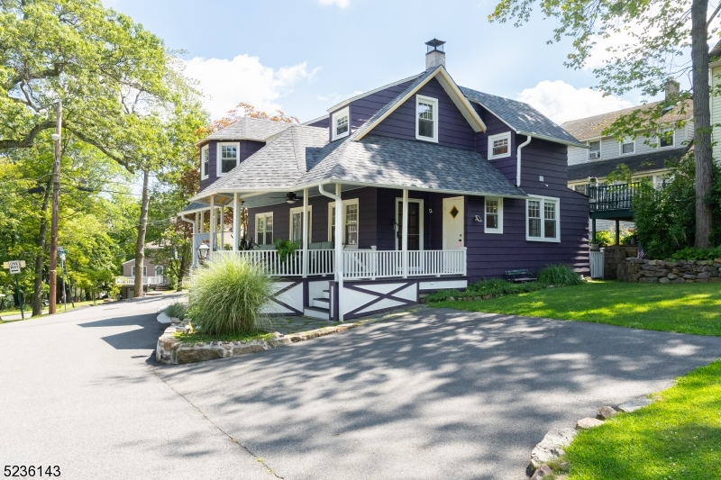 Mount Tabor - Residential