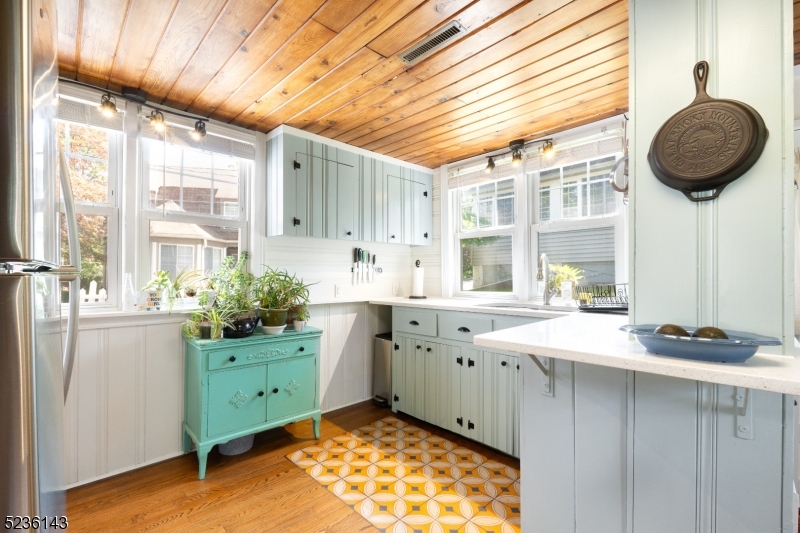 Mount Tabor - Residential