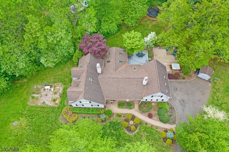 209 Lake Rd