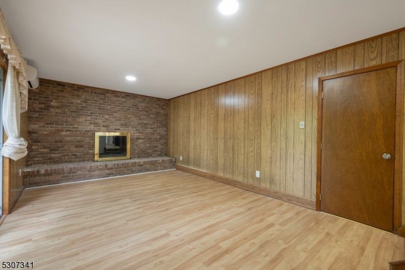 Hillcrest Estates - Residential