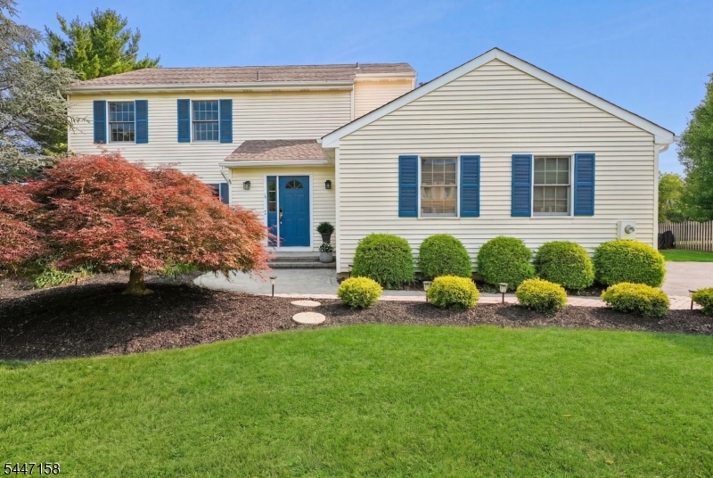 Photo 1 of 39 — 1 Witzling Ct, Raritan Twp., NJ 08822