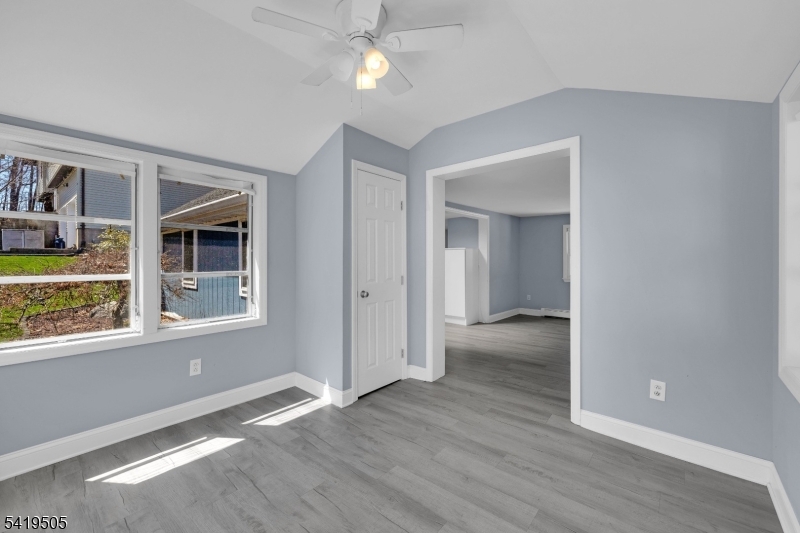 Cozy Lake/Oak Ridge - Residential