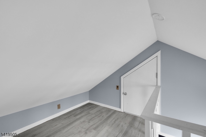 Cozy Lake/Oak Ridge - Residential