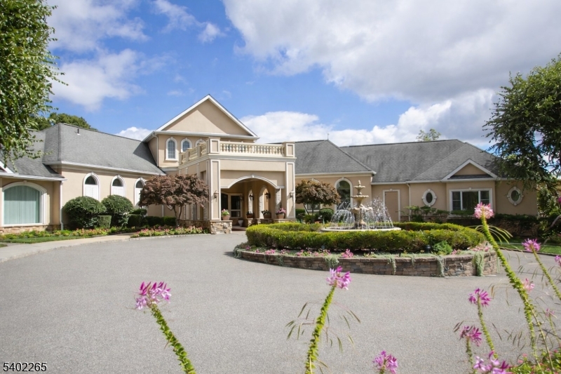 FOX HILLS - Residential