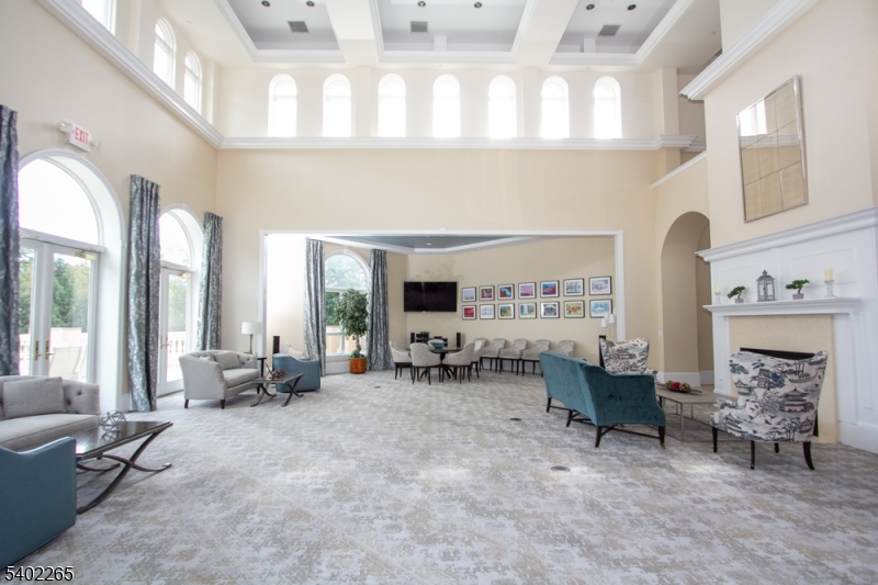 FOX HILLS - Residential