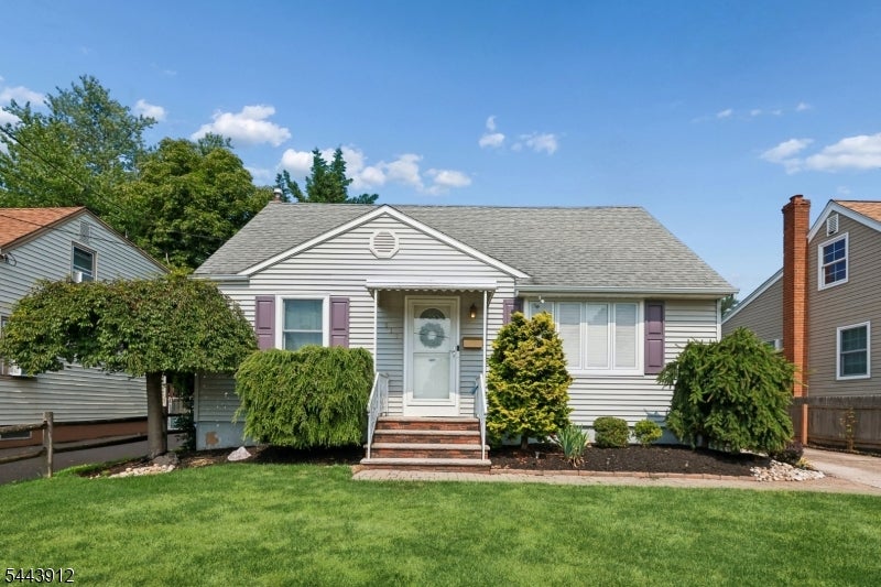 Photo 1 of 24 — 517 Joseph Ave, Woodbridge Twp., NJ 07095