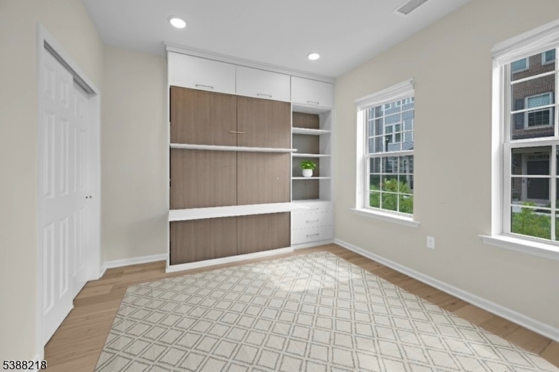 Livingston Square - Residential Lease